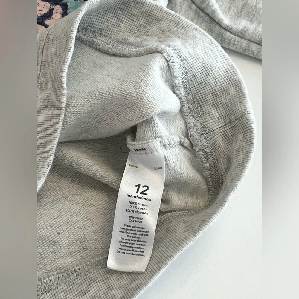 ⚡️4/$20⚡️Carter’s Gray Butterfly “Be Unique” Sweatshirt | Baby Girl 12 MTH